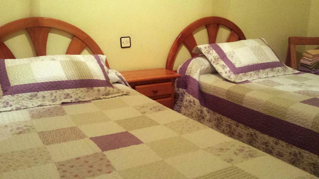 Hostal Rural Casa Castro Alberuela de la Liena Quarto foto