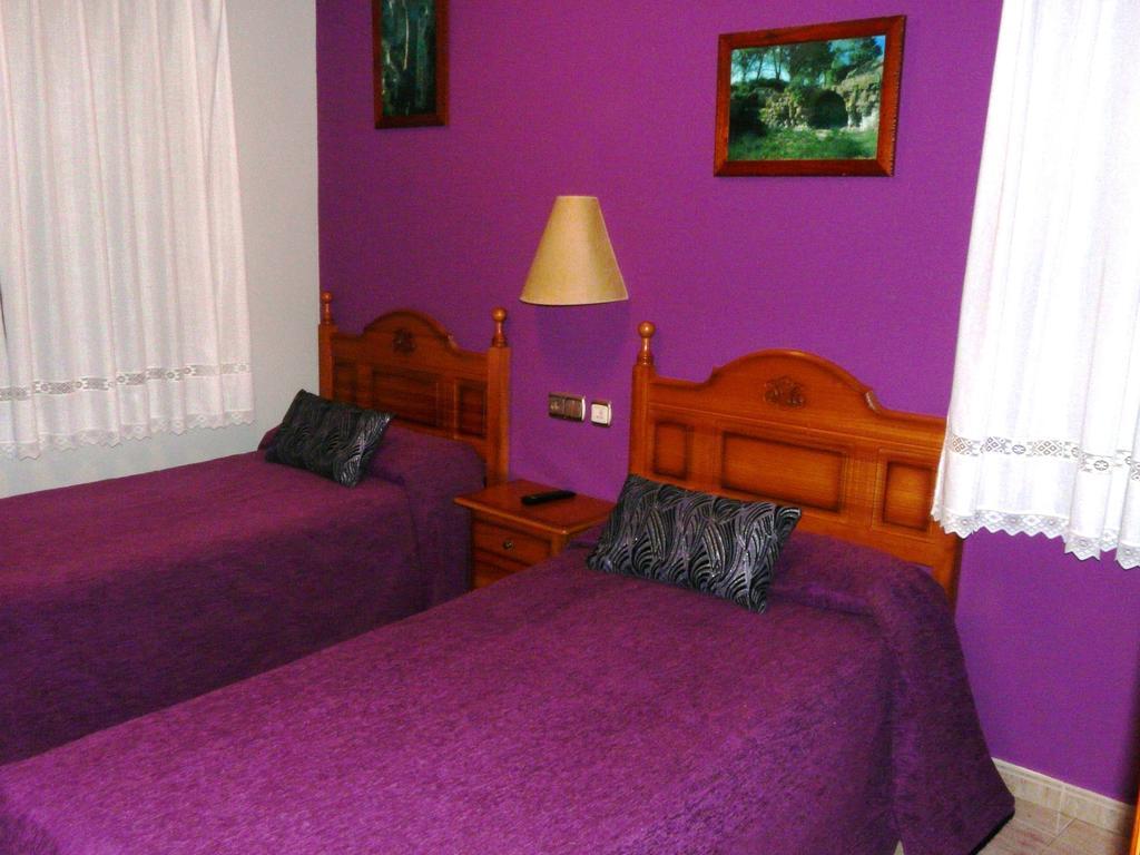 Hostal Rural Casa Castro Alberuela de la Liena Quarto foto