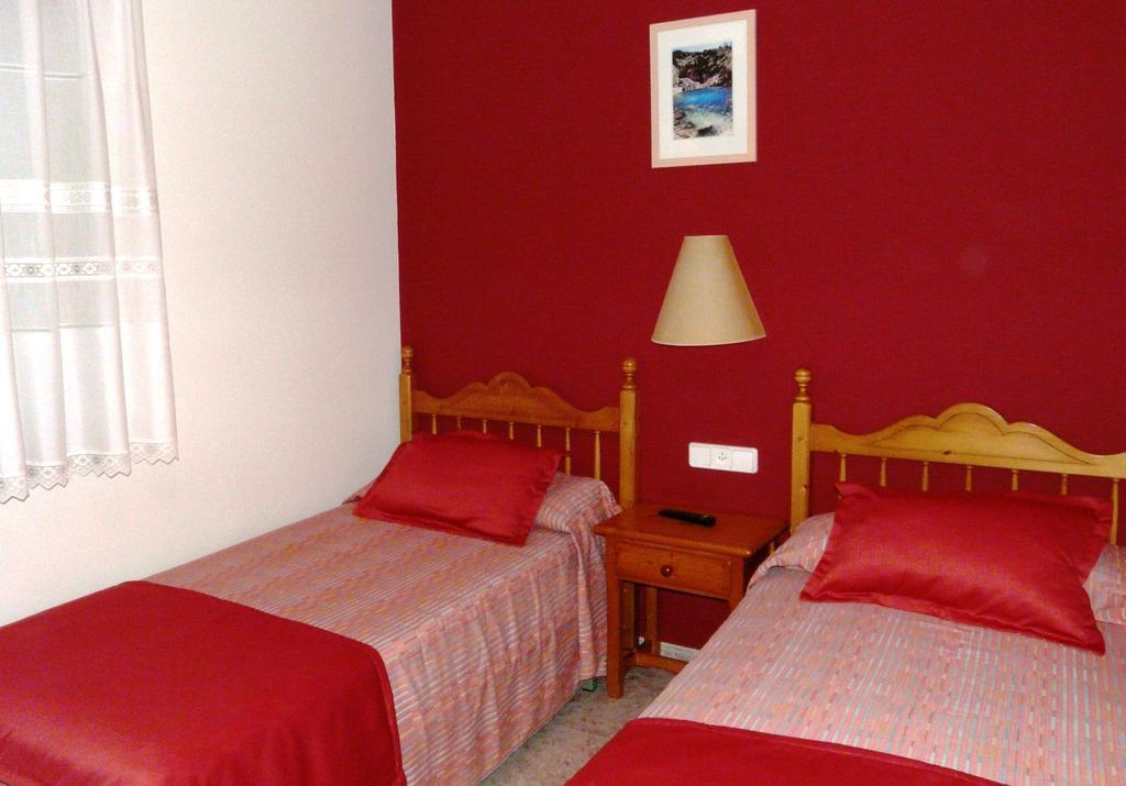 Hostal Rural Casa Castro Alberuela de la Liena Quarto foto
