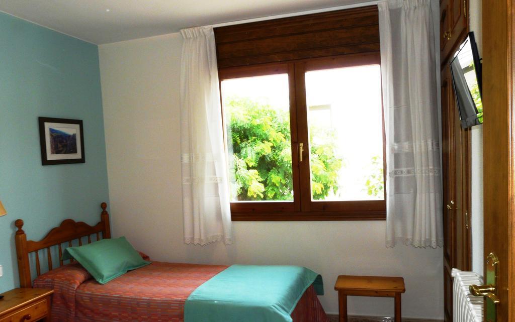 Hostal Rural Casa Castro Alberuela de la Liena Quarto foto