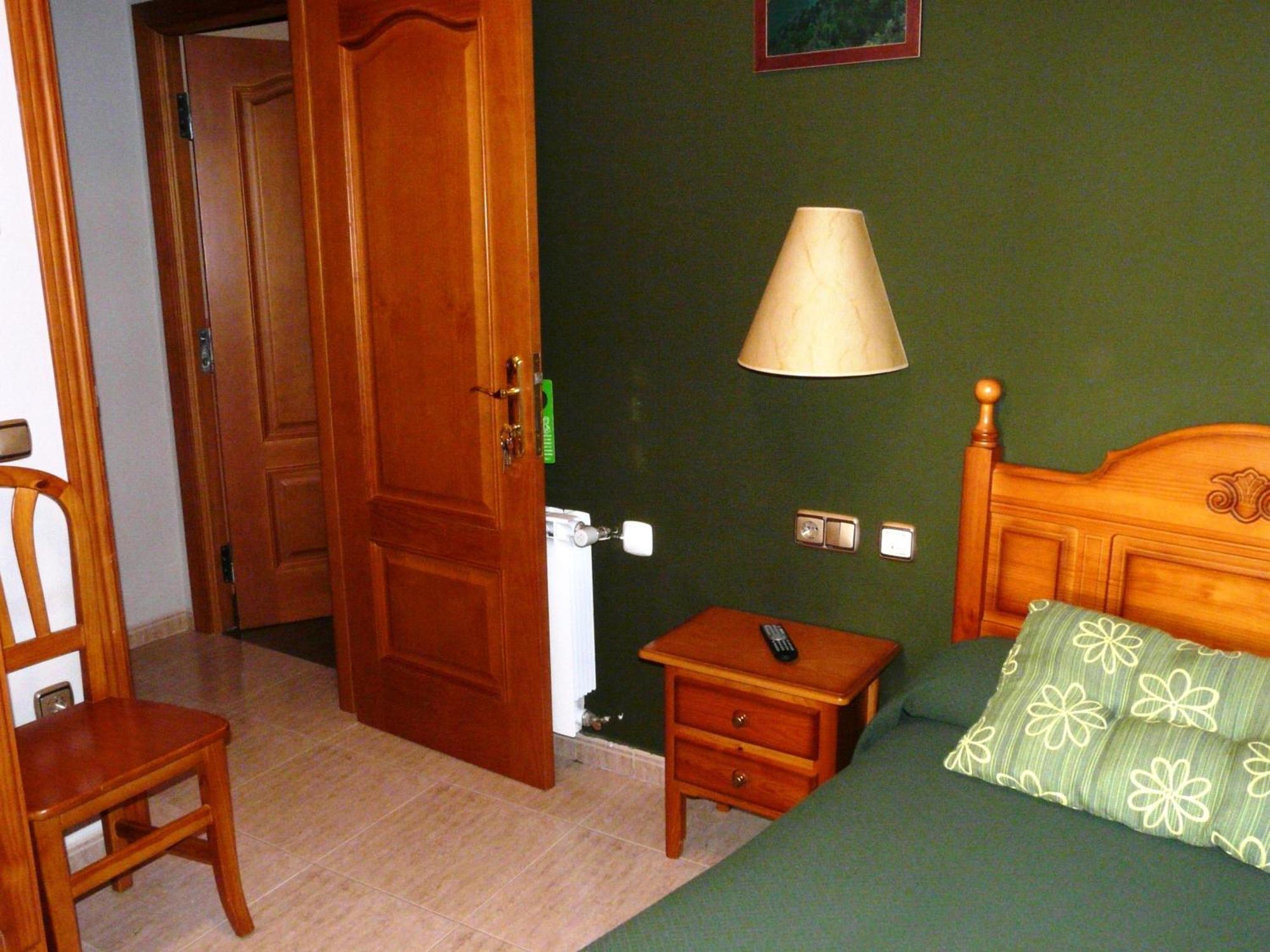 Hostal Rural Casa Castro Alberuela de la Liena Quarto foto
